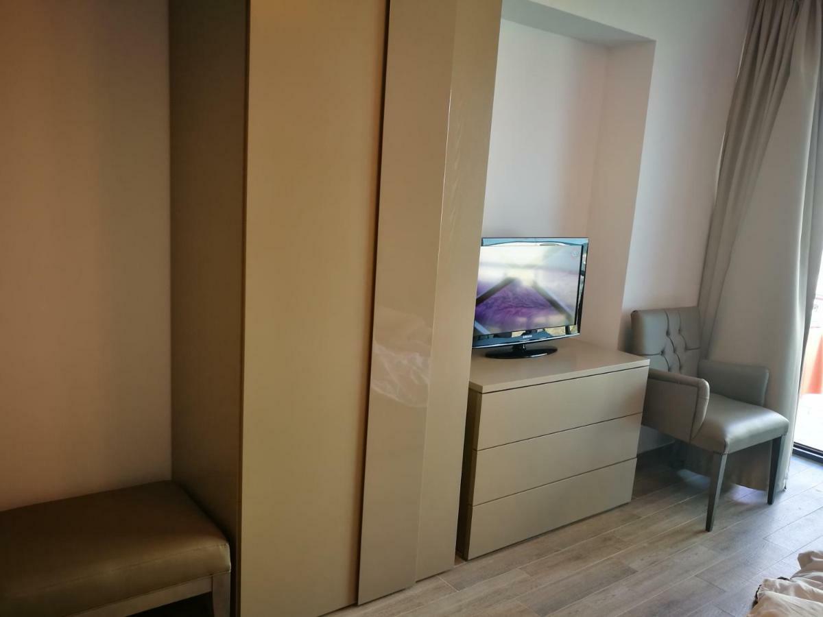 Luxury Studio 42 De Silva 마마이아 외부 사진