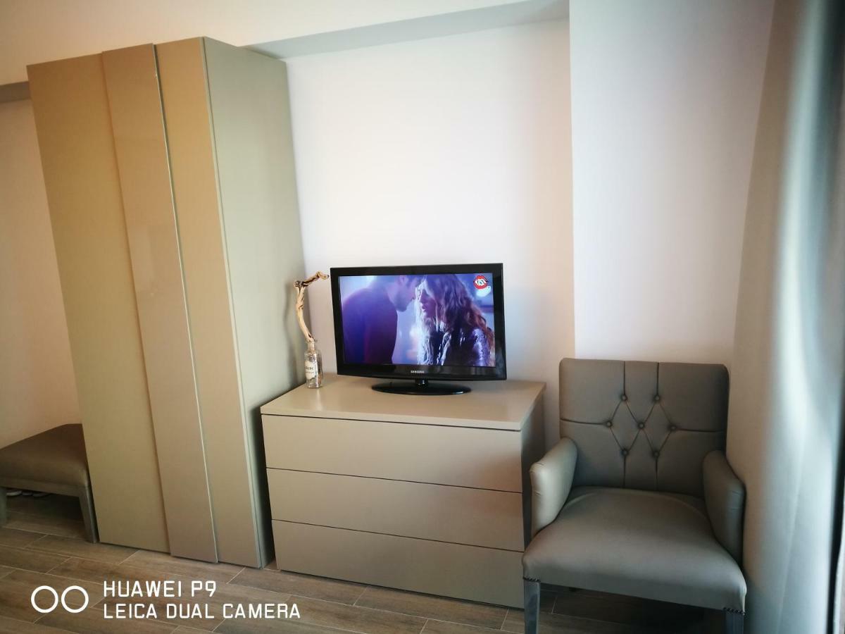 Luxury Studio 42 De Silva 마마이아 외부 사진